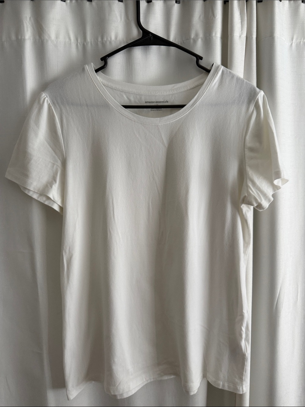 Amazon Essentials Women’s White Short Sleeve Crew Neck Tee